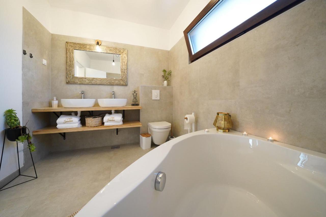 Villa Suncica Zadarvillas Sukošan 外观 照片